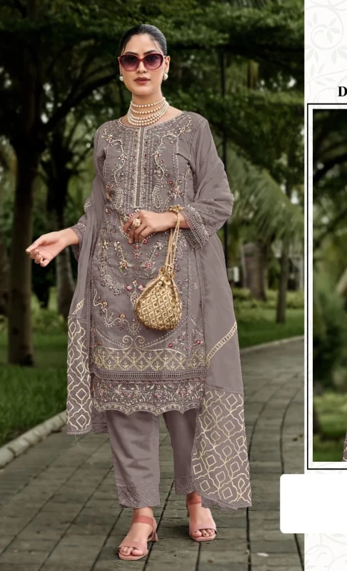 Love-India-661-Designer Beautiful Embroidery Heavy Sakistani Suits